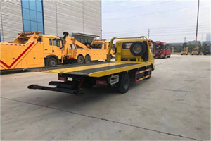 山丹非事故拖车